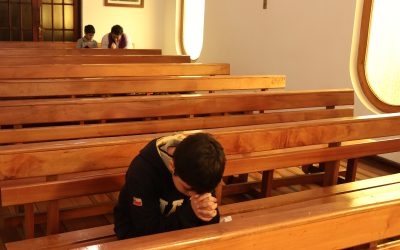 Nuestros Alumnos de 5° Básico se Disponen a Recibir la Primera Comunión
