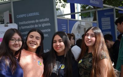 Generación 2026 visitó la Expo Novato UC
